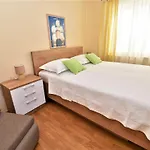 شقة Kanjuo - With Terrace And Garden View مْليني