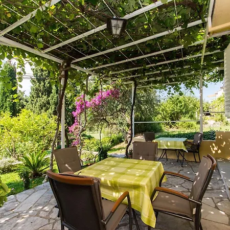 شقة Kanjuo - With Terrace And Garden View *