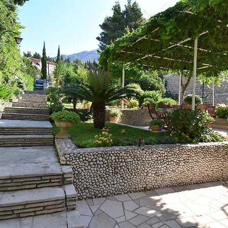 Kanjuo - With Terrace And Garden View Apartament Mlini