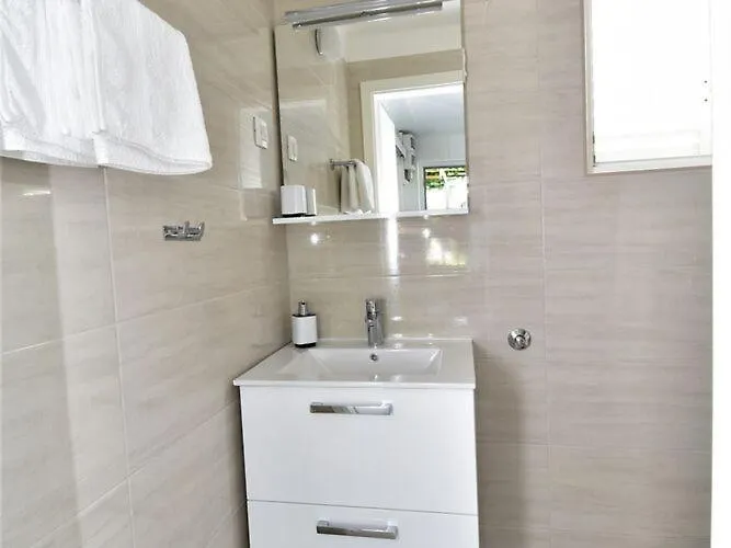 公寓 Kanjuo - With Terrace And Garden View